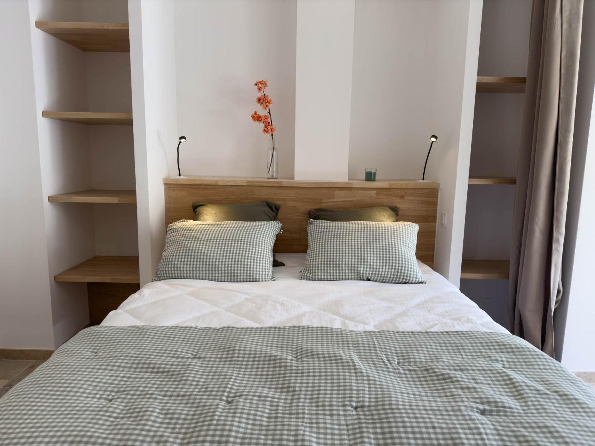 Les Suites Du 13 Aigues-Mortes Esterno foto